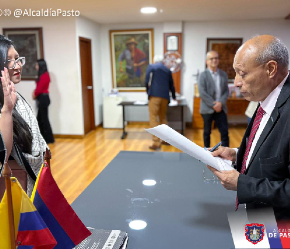 Alcalde Nicolás Toro, posesionó a los nuevos subsecretarios de Salud Pública y Valorización de la Administración Municipal